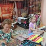 Знакомство детей с видами тканей и русским костюмом